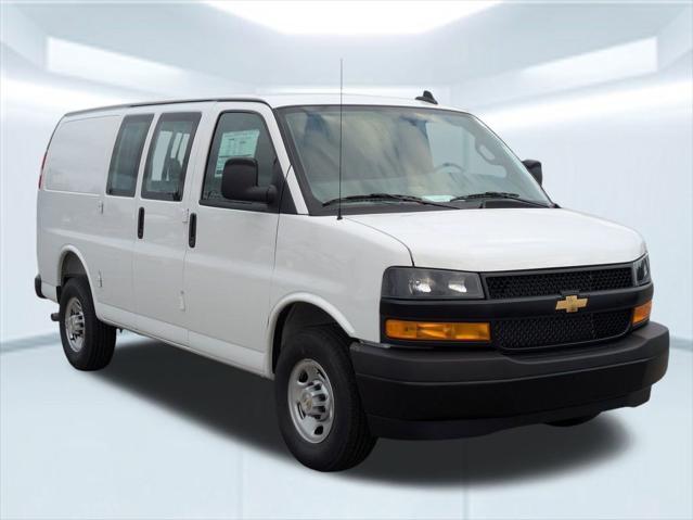 2025 Chevrolet Express Cargo Van RWD 2500 Regular Wheelbase WT