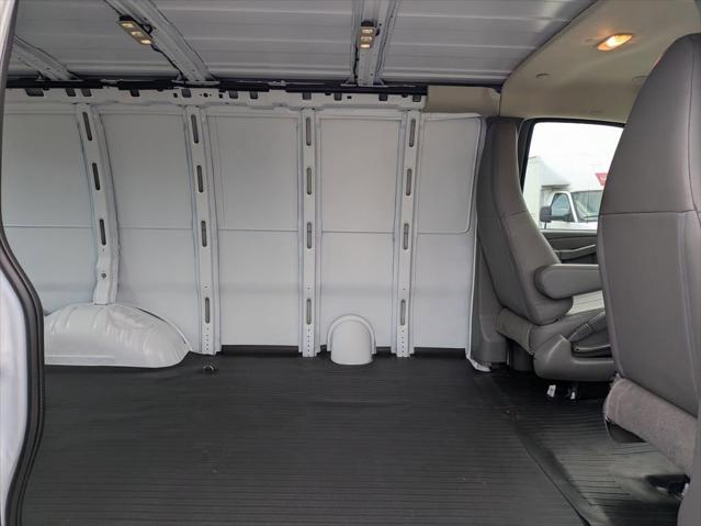 2025 Chevrolet Express Cargo Van RWD 2500 Regular Wheelbase WT