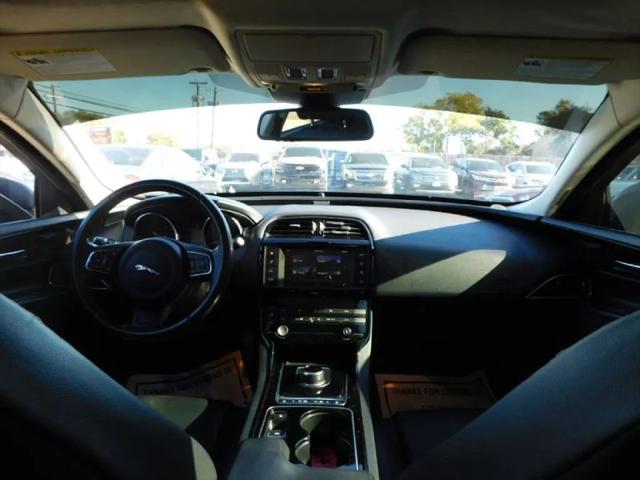 2017 Jaguar XE 25t Premium