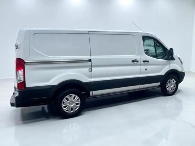 2018 Ford Transit w/Sliding Side Door w/RWB
