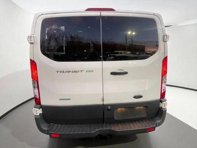 2017 Ford Transit w/Sliding Side Door w/RWB