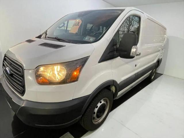 2017 Ford Transit w/Sliding Side Door w/RWB
