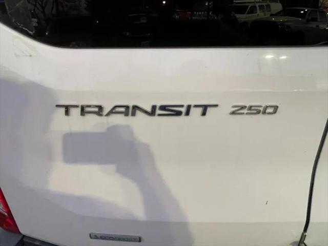 2017 Ford Transit w/Sliding Side Door w/RWB