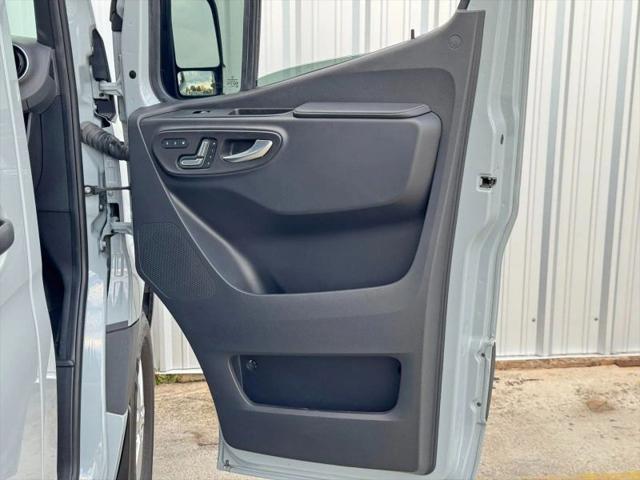 2022 Mercedes-Benz Sprinter 1500 Standard Roof I4