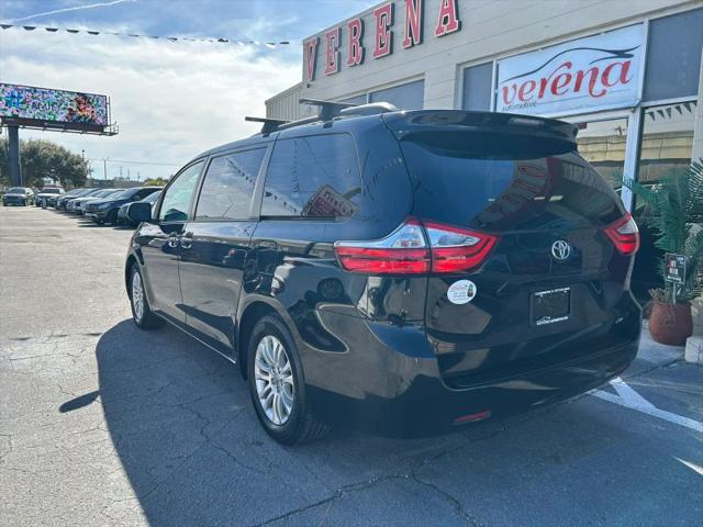 2017 Toyota Sienna XLE 8 Passenger