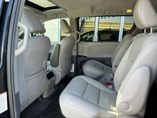 2017 Toyota Sienna XLE 8 Passenger