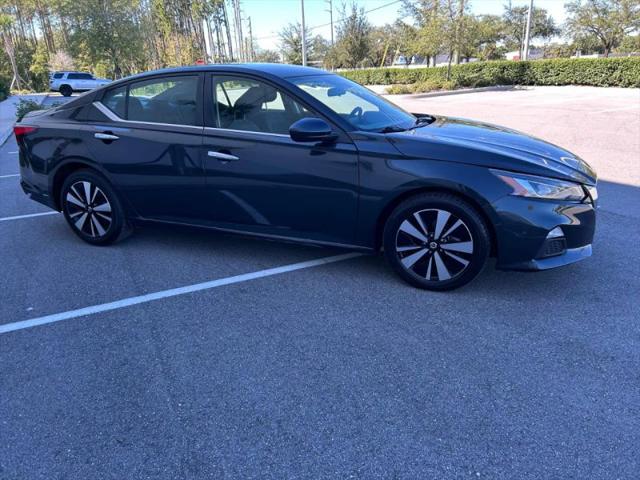 2022 Nissan Altima SV FWD