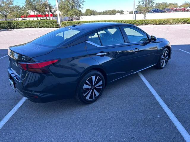 2022 Nissan Altima SV FWD