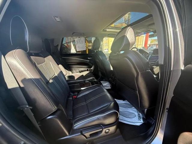 2017 Acura MDX w/Advance Package