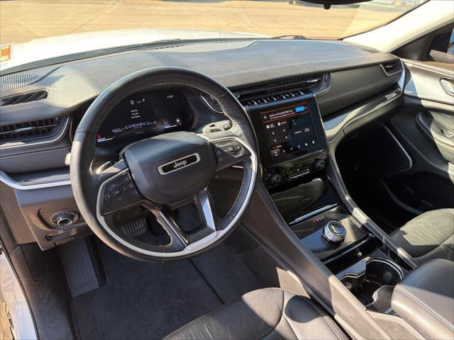 2022 Jeep Grand Cherokee L Laredo 4x4