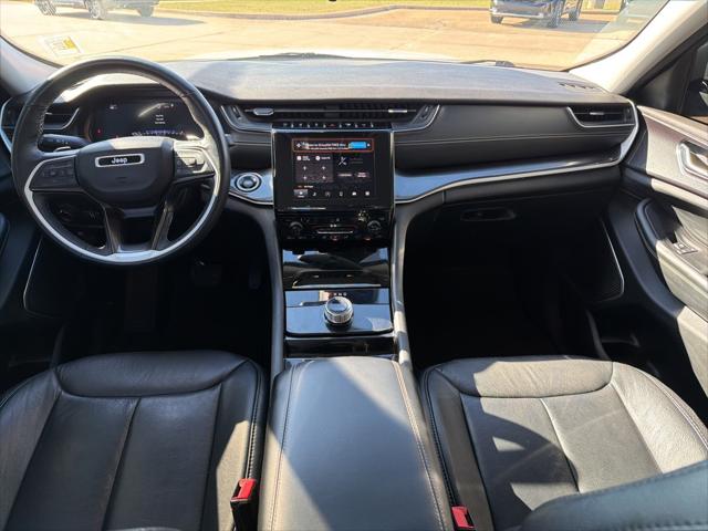 2022 Jeep Grand Cherokee L Laredo 4x4