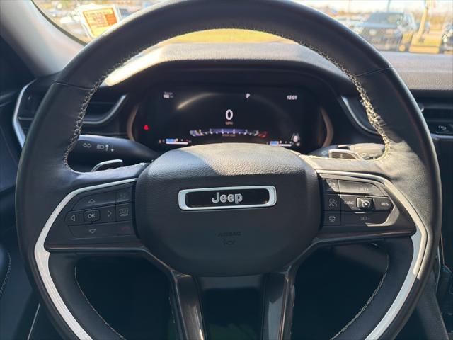 2022 Jeep Grand Cherokee L Laredo 4x4