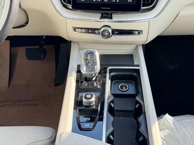 2026 Volvo XC60 B5 Ultra