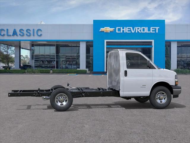 2025 Chevrolet Express Cutaway Work Van
