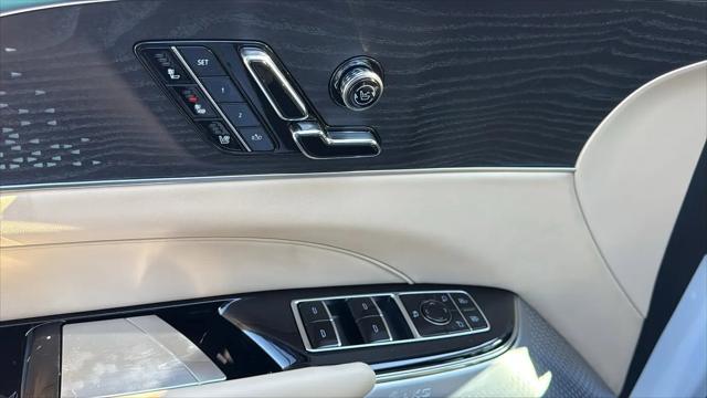2026 Cadillac iQ Signature Luxury AWD