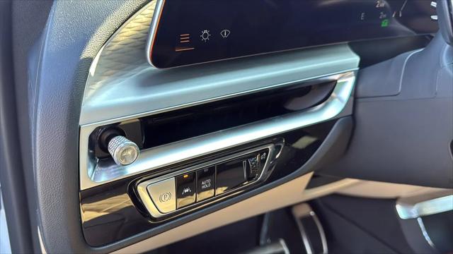 2026 Cadillac iQ Signature Luxury AWD