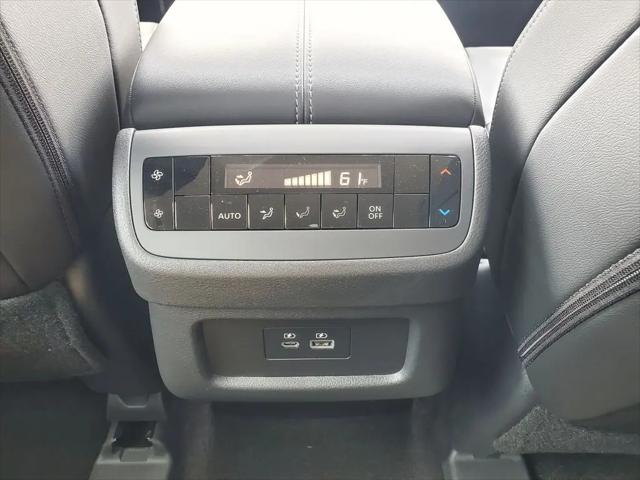 2025 Nissan Pathfinder SL 4WD