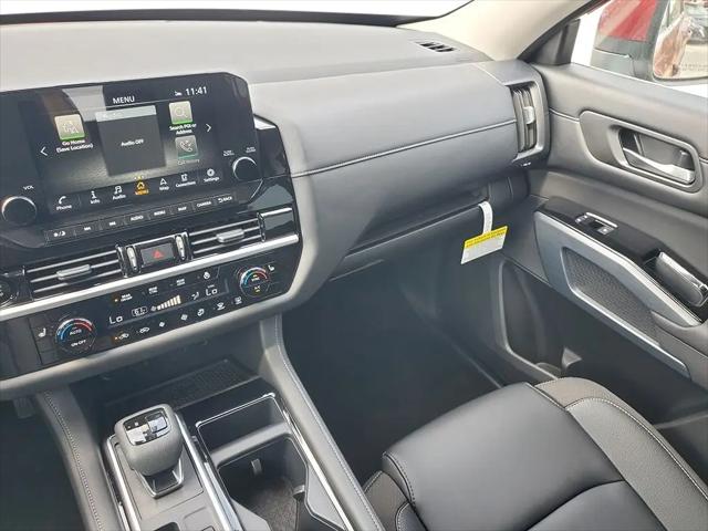 2025 Nissan Pathfinder SL 4WD