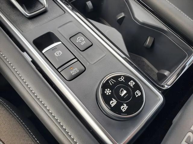 2025 Nissan Pathfinder SL 4WD