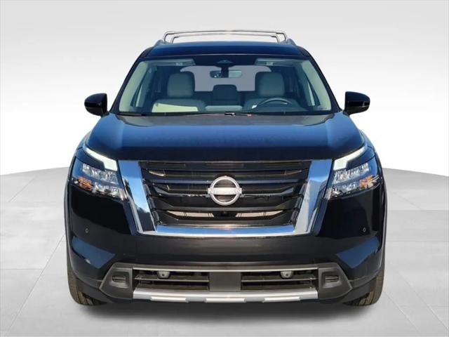 2025 Nissan Pathfinder SL 4WD