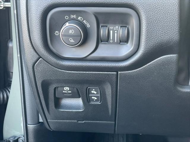 2026 Ram 1500 Big Horn Crew Cab 4x4 5'7" Box