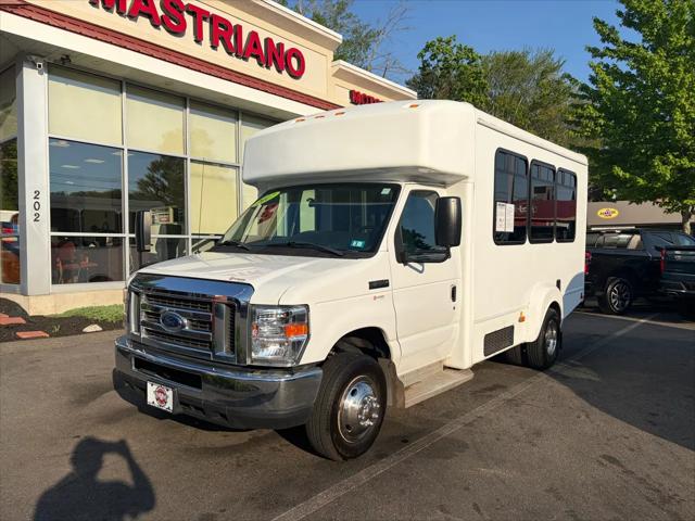 2017 Ford E-350 Cutaway HANDICAP ACCESS PASSENER BUS 6.8L V10 56K MILES!!