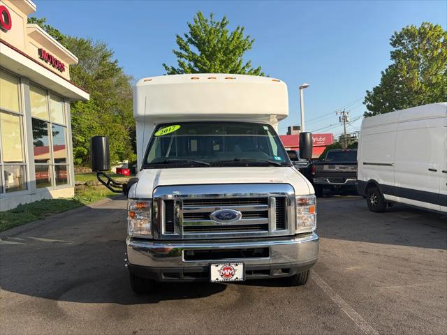 2017 Ford E-350 Cutaway HANDICAP ACCESS PASSENER BUS 6.8L V10 56K MILES!!