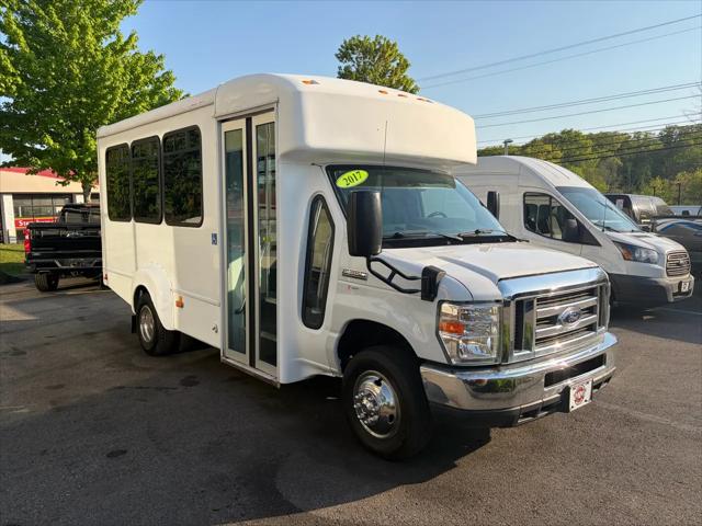 2017 Ford E-350 Cutaway HANDICAP ACCESS PASSENER BUS 6.8L V10 56K MILES!!