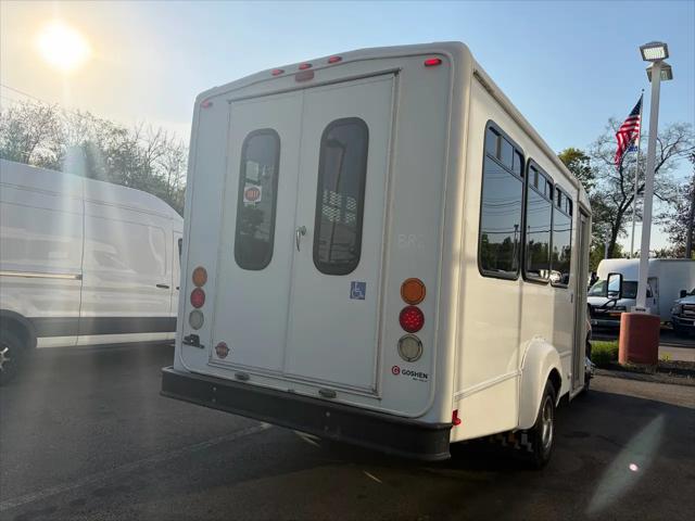 2017 Ford E-350 Cutaway HANDICAP ACCESS PASSENER BUS 6.8L V10 56K MILES!!