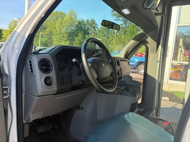 2017 Ford E-350 Cutaway HANDICAP ACCESS PASSENER BUS 6.8L V10 56K MILES!!