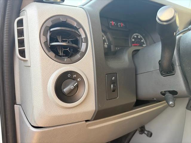 2017 Ford E-350 Cutaway HANDICAP ACCESS PASSENER BUS 6.8L V10 56K MILES!!