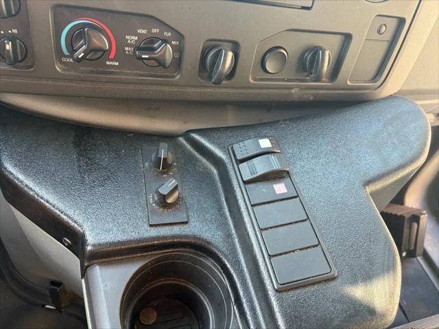 2017 Ford E-350 Cutaway HANDICAP ACCESS PASSENER BUS 6.8L V10 56K MILES!!