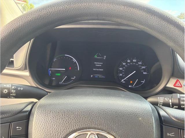 2023 Toyota Sienna LE
