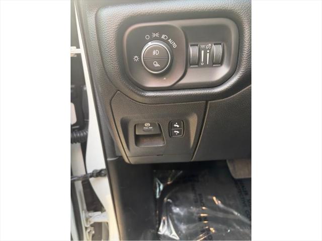 2019 Ram 1500 Laramie Crew Cab 4x2 5'7" Box