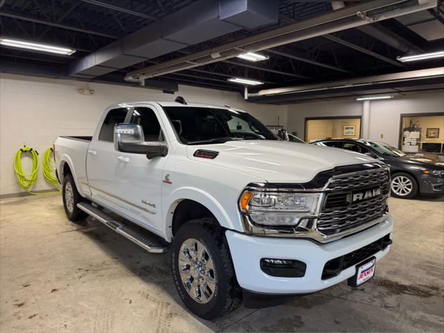 2024 RAM 3500 Limited Crew Cab 4x4 64 Box