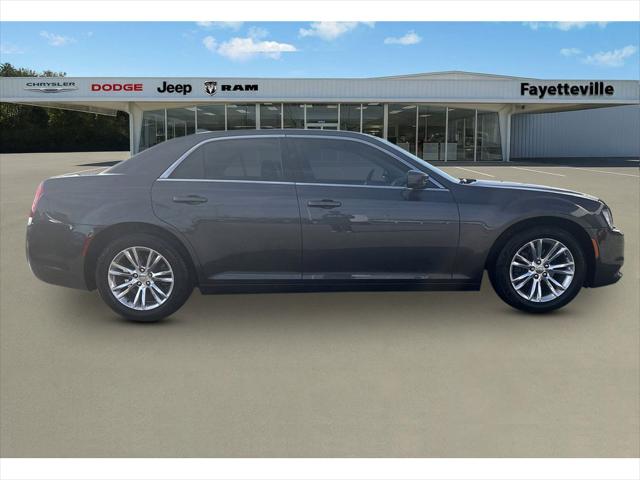 2018 Chrysler 300 Touring L