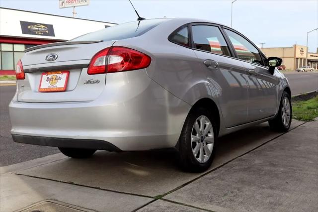 2013 Ford Fiesta SE