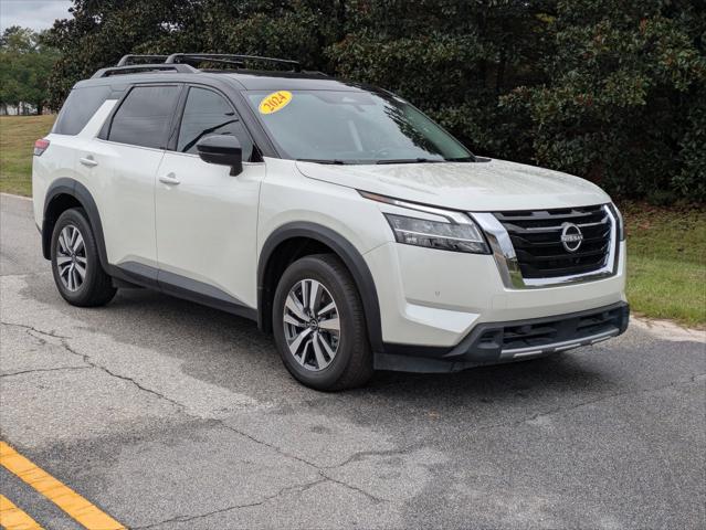 2024 Nissan Pathfinder SL FWD 2024 Nissan Pathfinder SL FWD