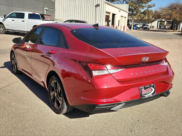 2023 Hyundai Elantra SEL 2023 Hyundai Elantra SEL