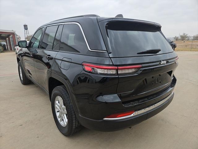 2024 Jeep Grand Cherokee Laredo 4x2