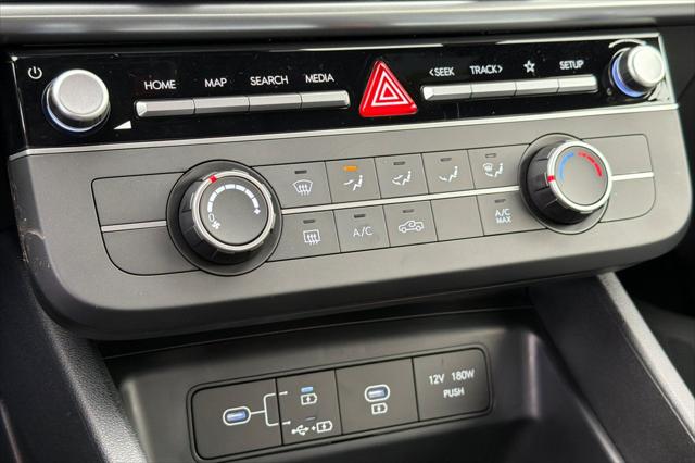 2026 Hyundai Santa Cruz SE
