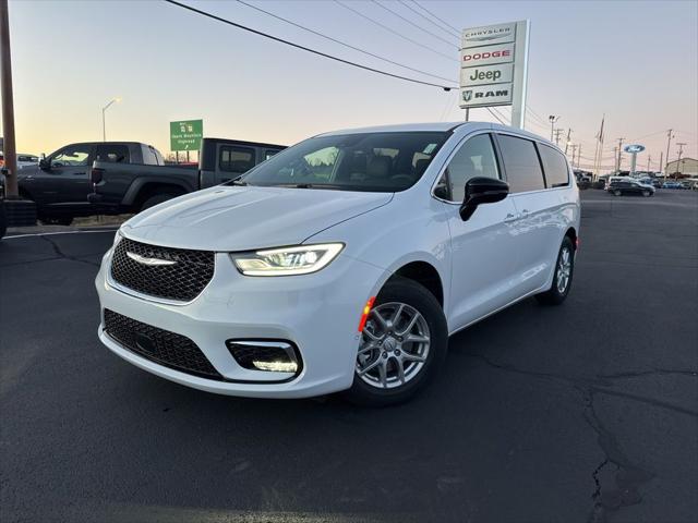 2026 Chrysler Pacifica Select for sale in Branson, MO