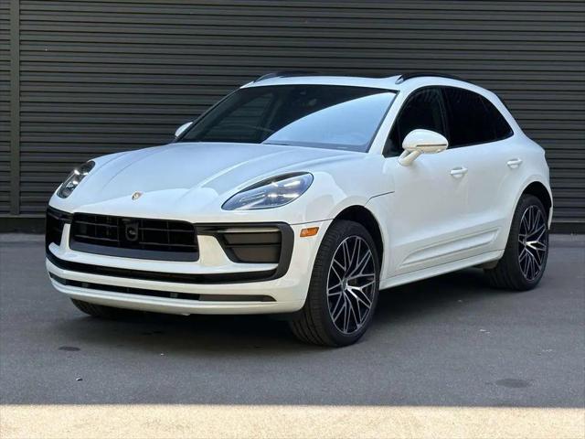 2025 Porsche Macan Base for sale in Shelby Township, MI
