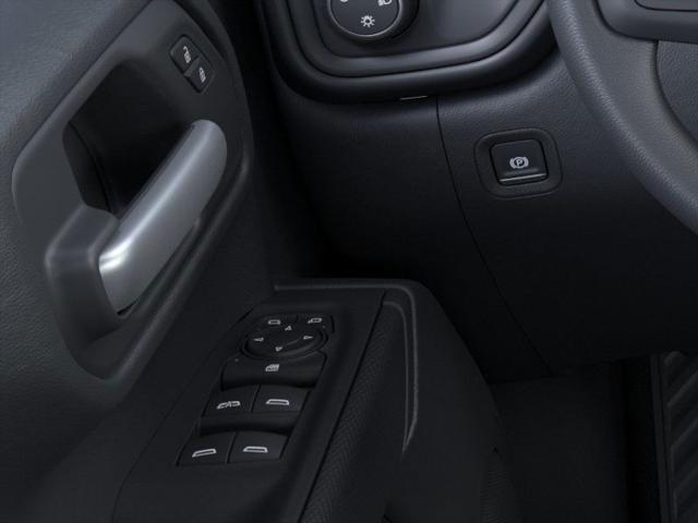2026 Chevrolet Silverado 1500 4WD Crew Cab Standard Bed Custom