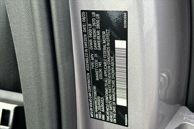 2026 Volvo XC60 B5 Plus