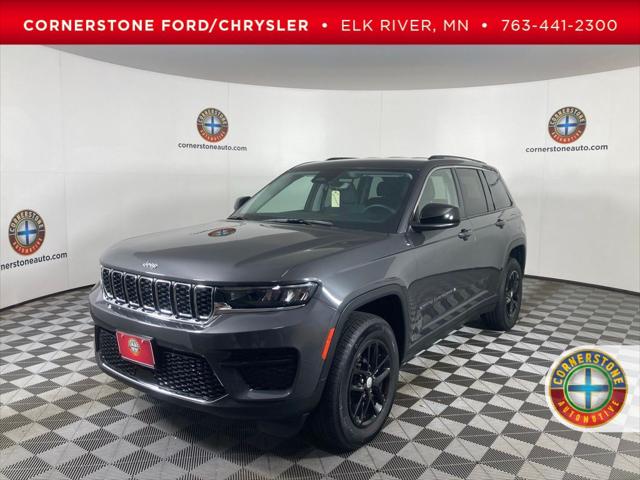 2023 Jeep Grand Cherokee Laredo 4x4