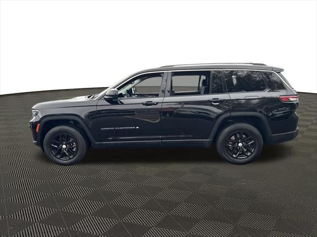 2022 Jeep Grand Cherokee L Laredo 4x4