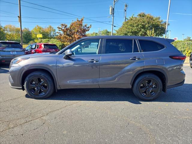 2024 Toyota Highlander LE 2024 Toyota Highlander LE