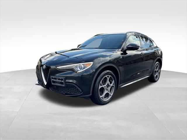 2022 Alfa Romeo Stelvio Ti AWD 2022 Alfa Romeo Stelvio Ti AWD