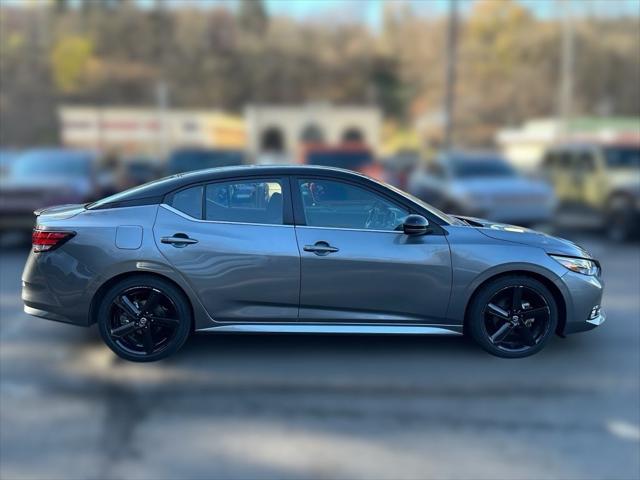 2022 Nissan Sentra SR Xtronic CVT 2022 Nissan Sentra SR Xtronic CVT